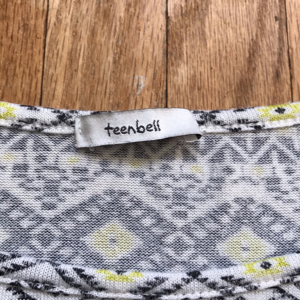 Teenbell Geometric Pattern Tee - Picture 4 of 6
